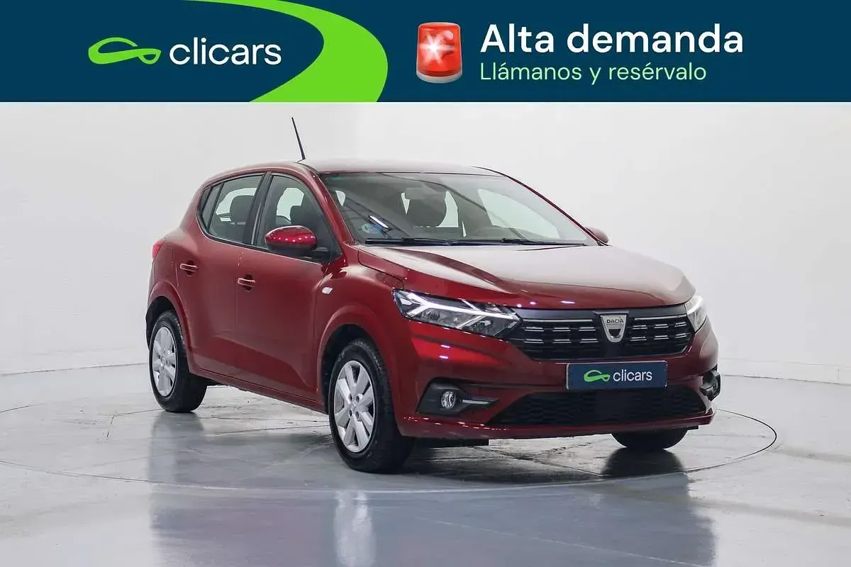 Usado Dacia Sandero Comfort 101 CV (74 kW) 2022 Rojo Utilitario