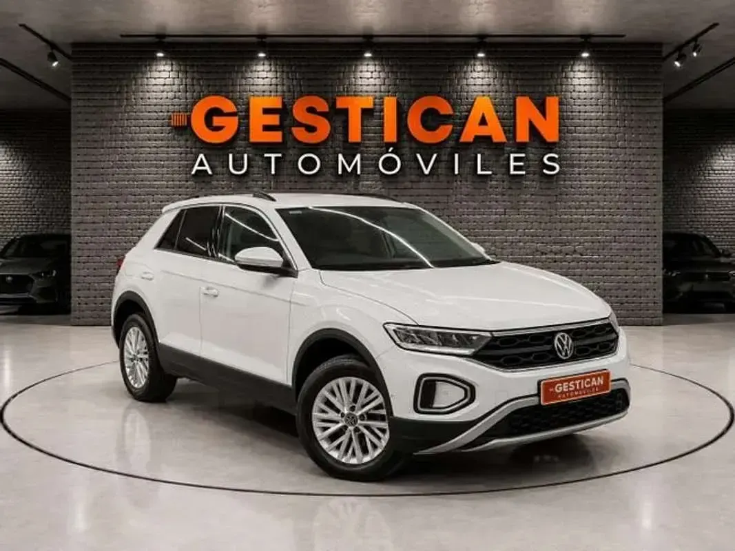 Usado VW T-Roc Life 110 CV (80 kW) 2023 Blanco SUV