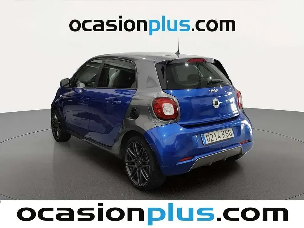 Usado Smart ForFour Brabus 90 CV (66 kW) 2018 Azul Utilitario
