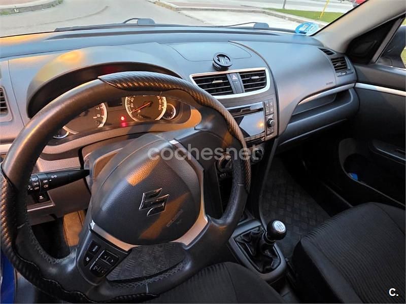 Usado Suzuki Swift GL 95 CV (69 kW) 2012 Azul Utilitario