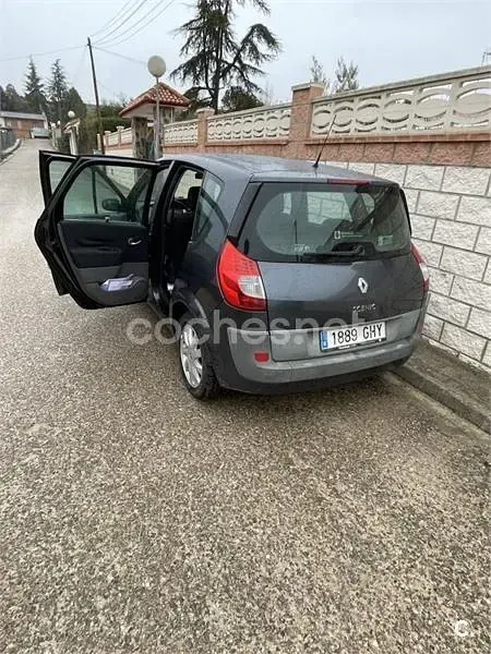 Usado Renault Scénic Authentique 110 CV (80 kW) 2003 Azul Monovolumen