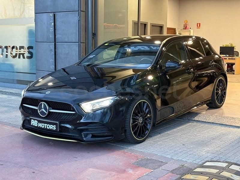Usado Mercedes A200 163 CV (119 kW) 2018 Negro Berlina