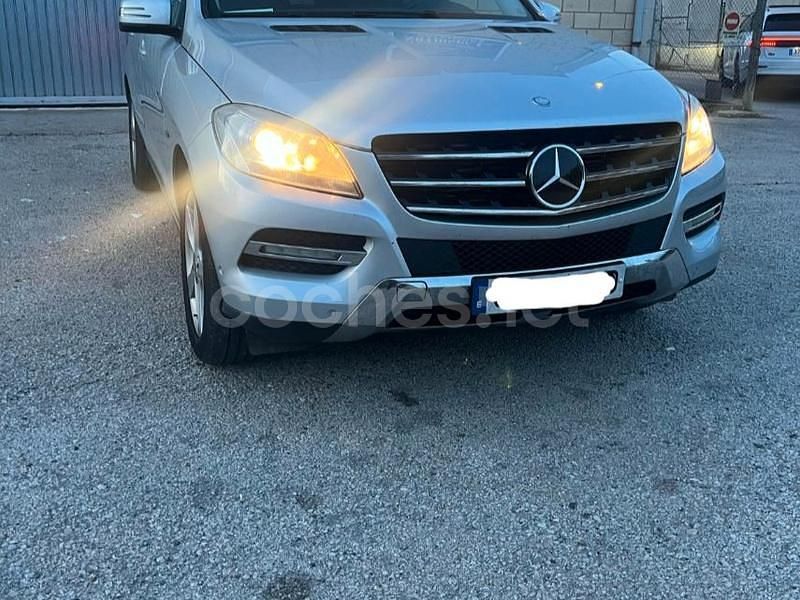 Gris / plata Usado 2011 Mercedes ML250 Edition 1 SUV | 20.990 € (Precio justo) - Imagen 1/4
