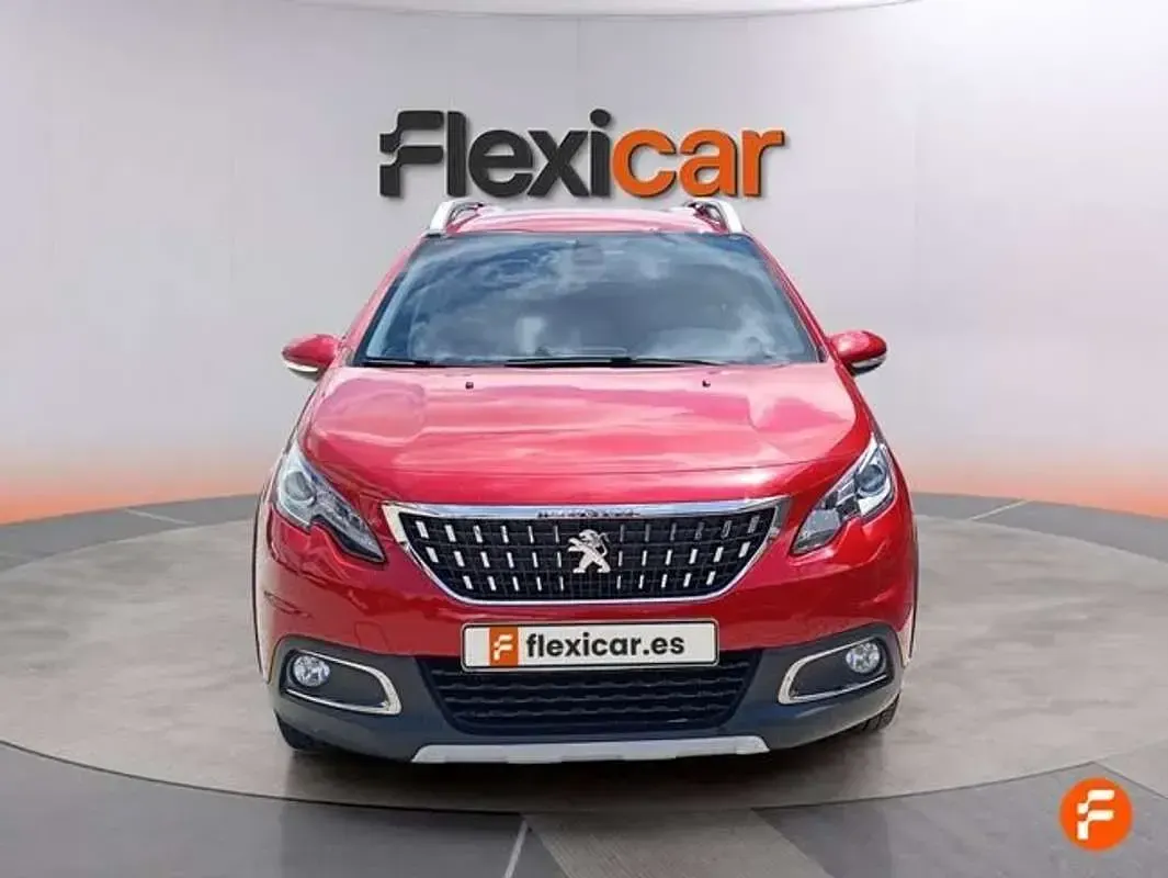 Usado Peugeot 2008 Allure 131 CV (96 kW) 2019 Rojo SUV