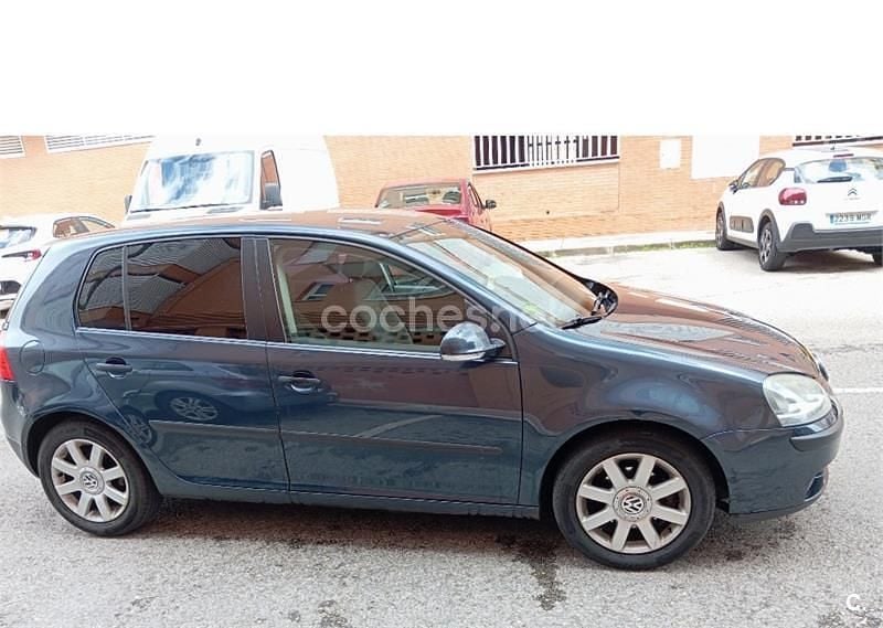 Usado VW Golf IV Highline 115 CV (84 kW) 2004 Azul Berlina