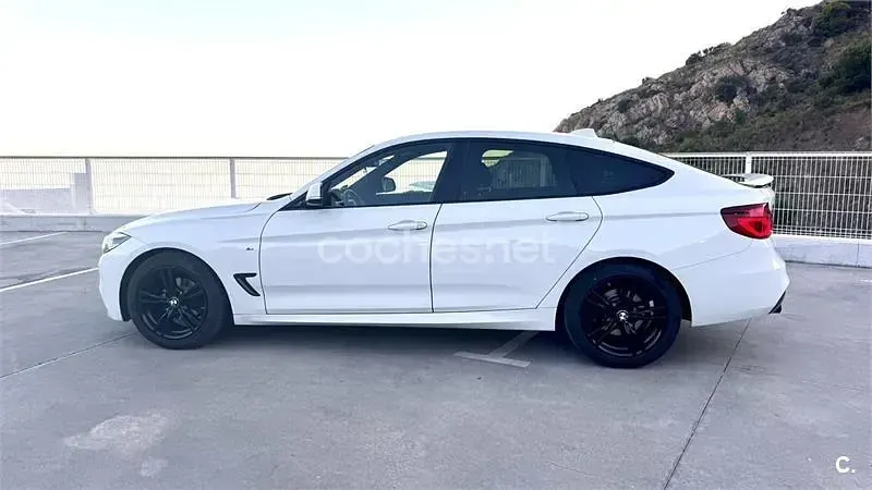 Usado BMW 318 Comfort Edition 150 CV (110 kW) 2020 Blanco Familiar