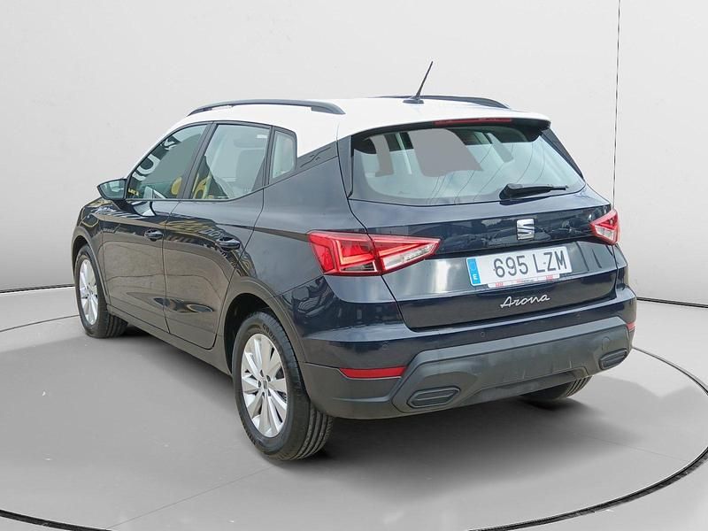 Usado Seat Arona Style 111 CV (81 kW) 2022 Gris SUV
