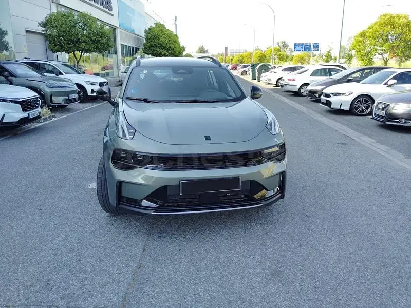 Usado Lynk & Co 01 276 CV (202 kW) 2026 Verde SUV