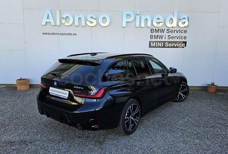 Używany BMW 330e Comfort Edition 292 KM (214 kW) 2025 Czarny Kombi