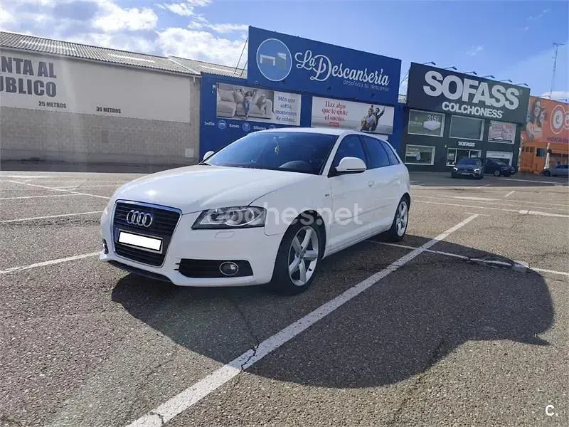 Usado Audi A3 Ambition 125 CV (91 kW) 2009 Blanco Utilitario