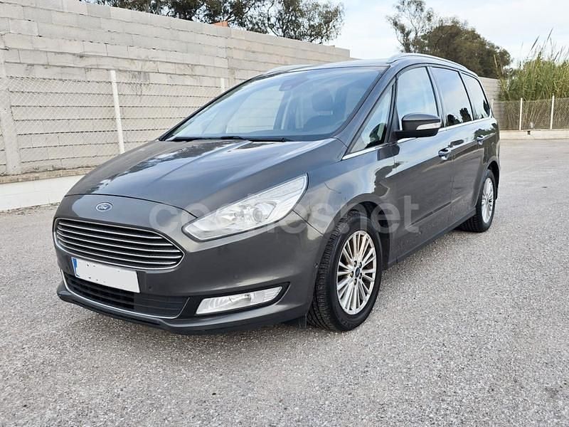 Usado Ford Galaxy Titanium 150 CV (110 kW) 2017 Gris / plata Monovolumen