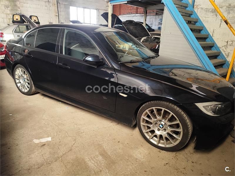 Käytetty BMW 320 Sport Line 163 HP (119 kW) 2008 Musta Sedan