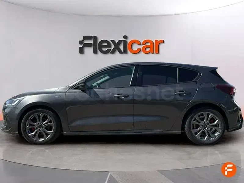 Usado Ford Focus Active 125 CV (91 kW) 2023 Gris / plata Berlina