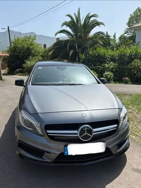 Usado Mercedes A45 AMG AMG 381 CV (280 kW) 2015 Gris Utilitario