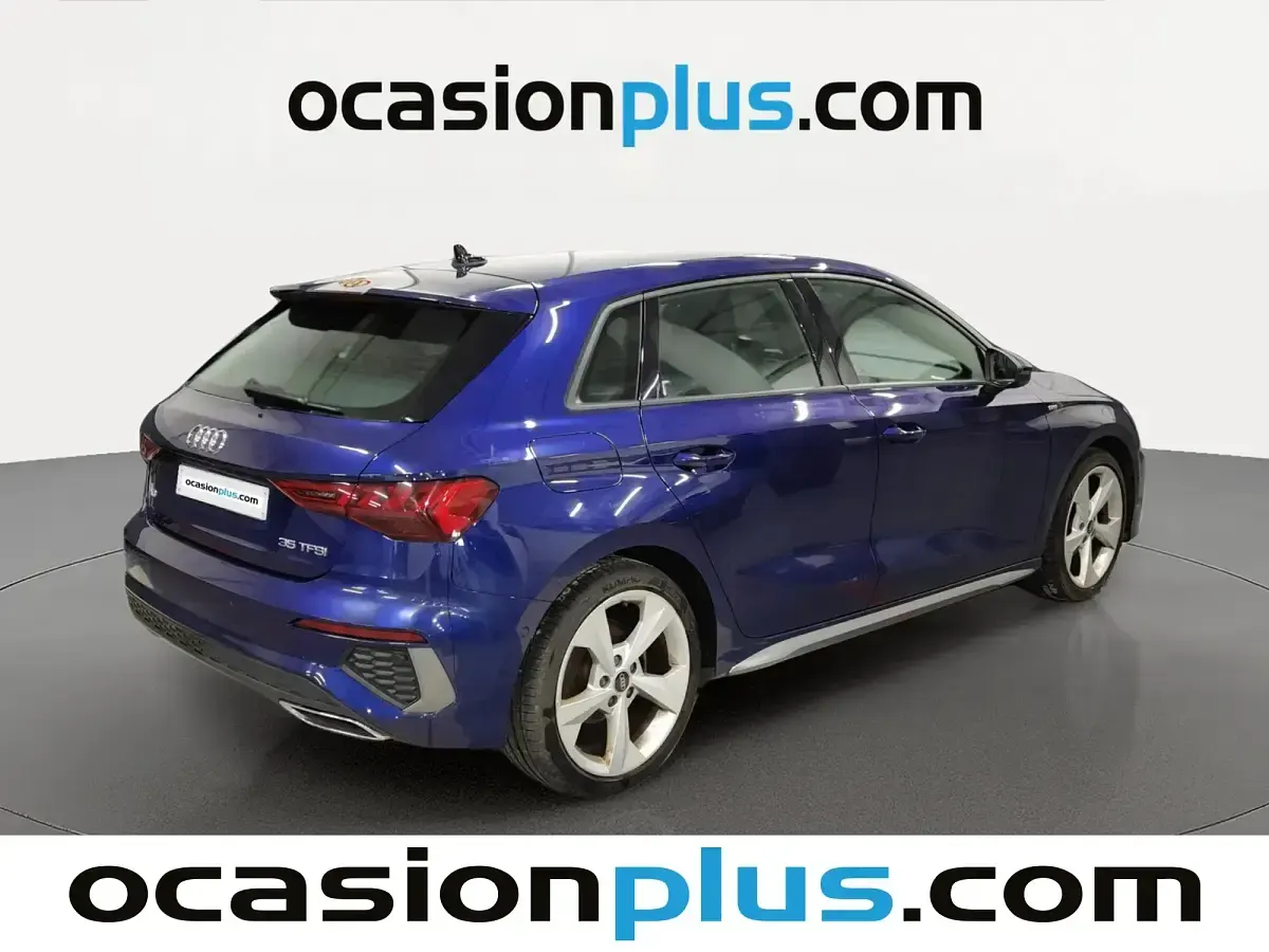 Usado Audi A3 S-Line 150 CV (110 kW) 2023 Azul Berlina