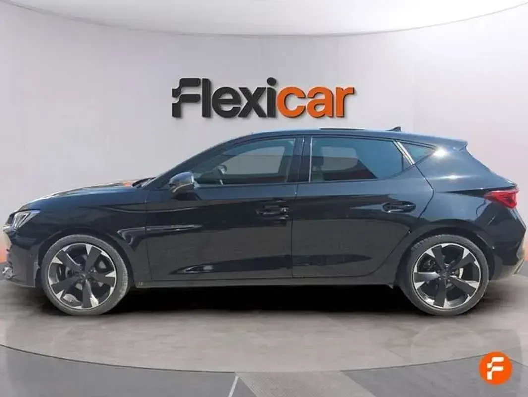 Usado Cupra Leon 190 CV (139 kW) 2023 Negro Utilitario