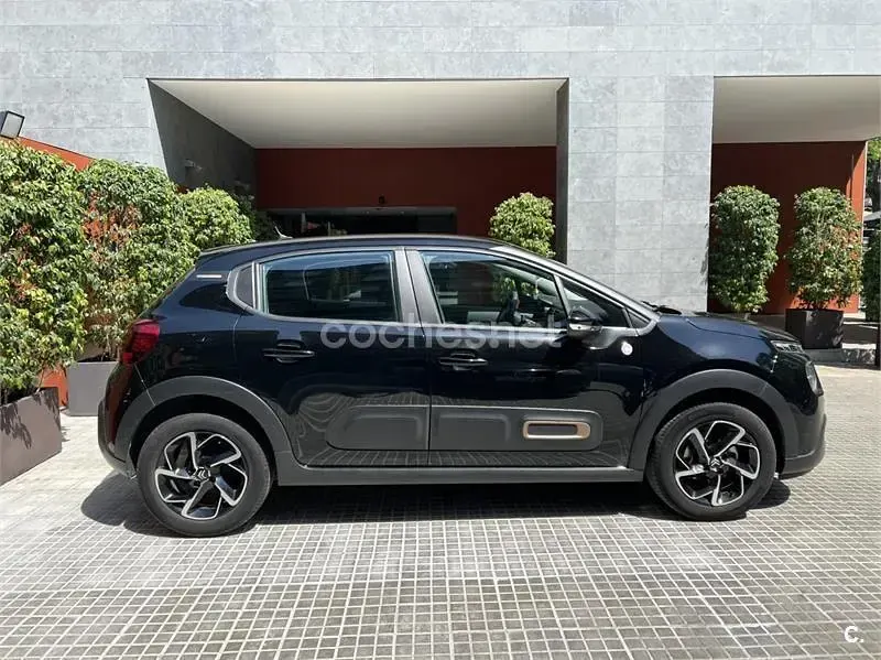 Usado Citroën C3 PureTech 83 CV (61 kW) 2023 Negro Utilitario