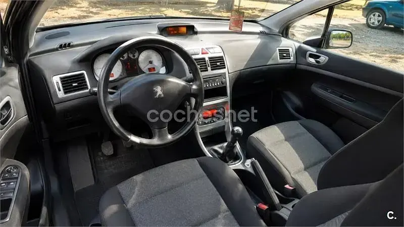 Usado Peugeot 307 90 CV (66 kW) 2007 Negro Berlina