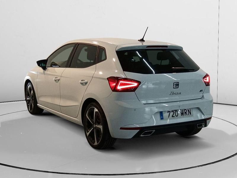 Usado Seat Ibiza FR 150 CV (110 kW) 2024 Blanco Berlina