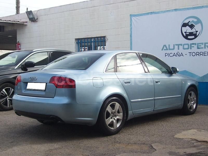 Usado Audi A4 233 CV (171 kW) 2006 Azul Berlina