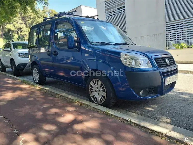 Usado Fiat Doblò 105 CV (77 kW) 2009 Azul Monovolumen