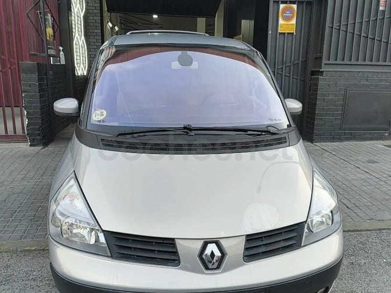 Usado Renault Grand Espace Expression 165 CV (121 kW) 2004 Gris / plata Monovolumen