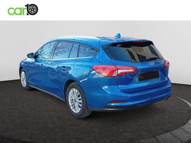 Usado Ford Focus Trend 120 CV (88 kW) 2020 Azul Familiar