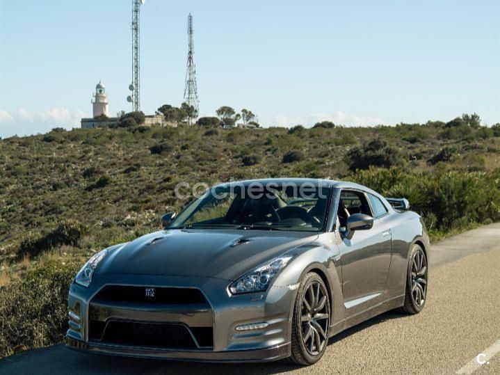 Usado Nissan GT-R Black Edition 550 CV (404 kW) 2013 Gris / plata Coupe