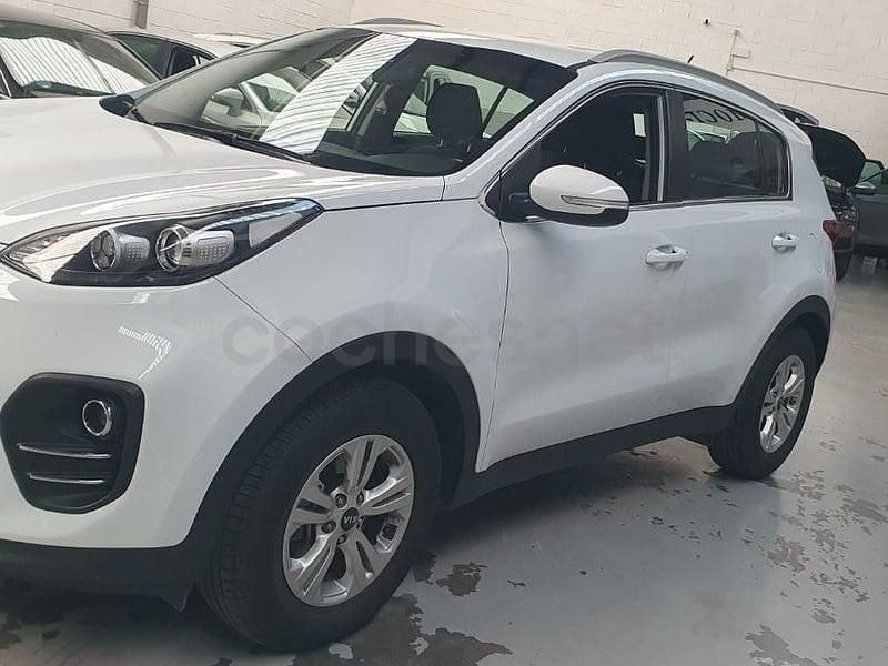 Usado Kia Sportage 115 CV (84 kW) 2017 Blanco SUV