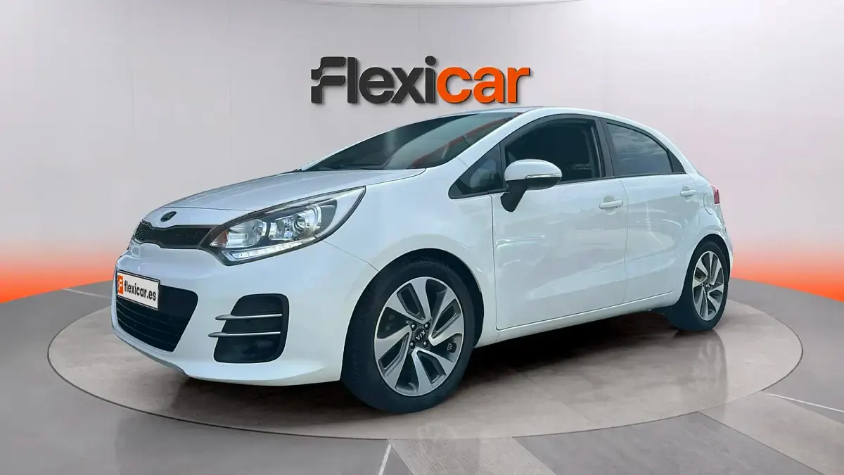 Usado Kia Rio 84 CV (61 kW) 2016 Blanco Utilitario