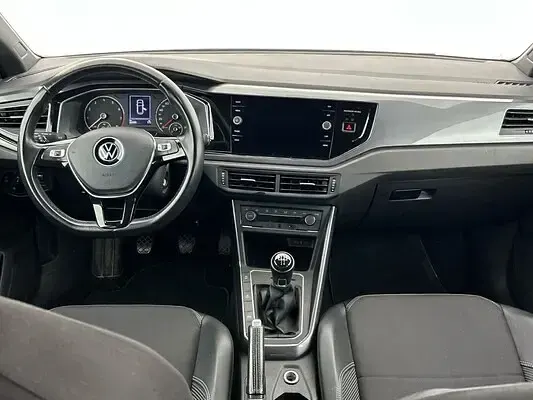 Usado VW Polo R-line 95 CV (69 kW) 2022 Utilitario