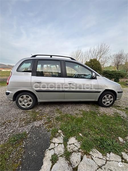 Usado Hyundai Matrix GLS 103 CV (75 kW) 2006 Gris / plata Monovolumen