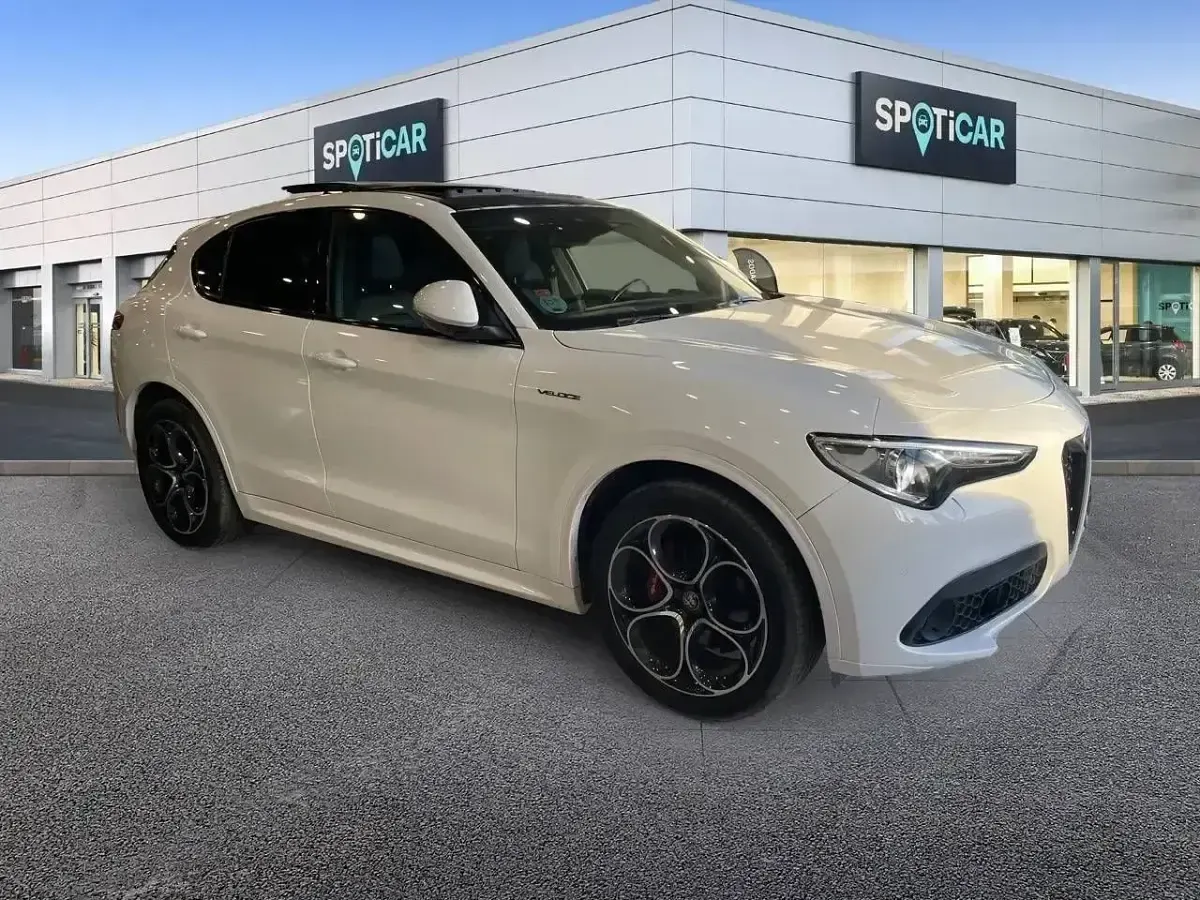 Usado Alfa Romeo Stelvio Veloce 210 CV (154 kW) 2020 Blanco SUV