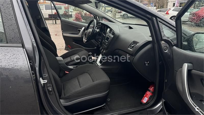 Usado Kia Ceed 100 CV (73 kW) 2013 Gris / plata Utilitario