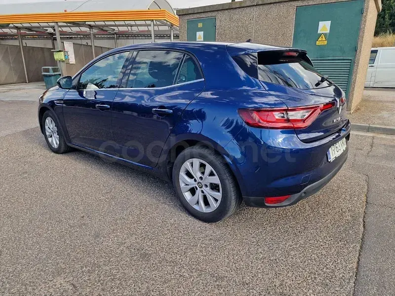 Usado Renault Mégane LIMITED 115 CV (84 kW) 2019 Azul Berlina