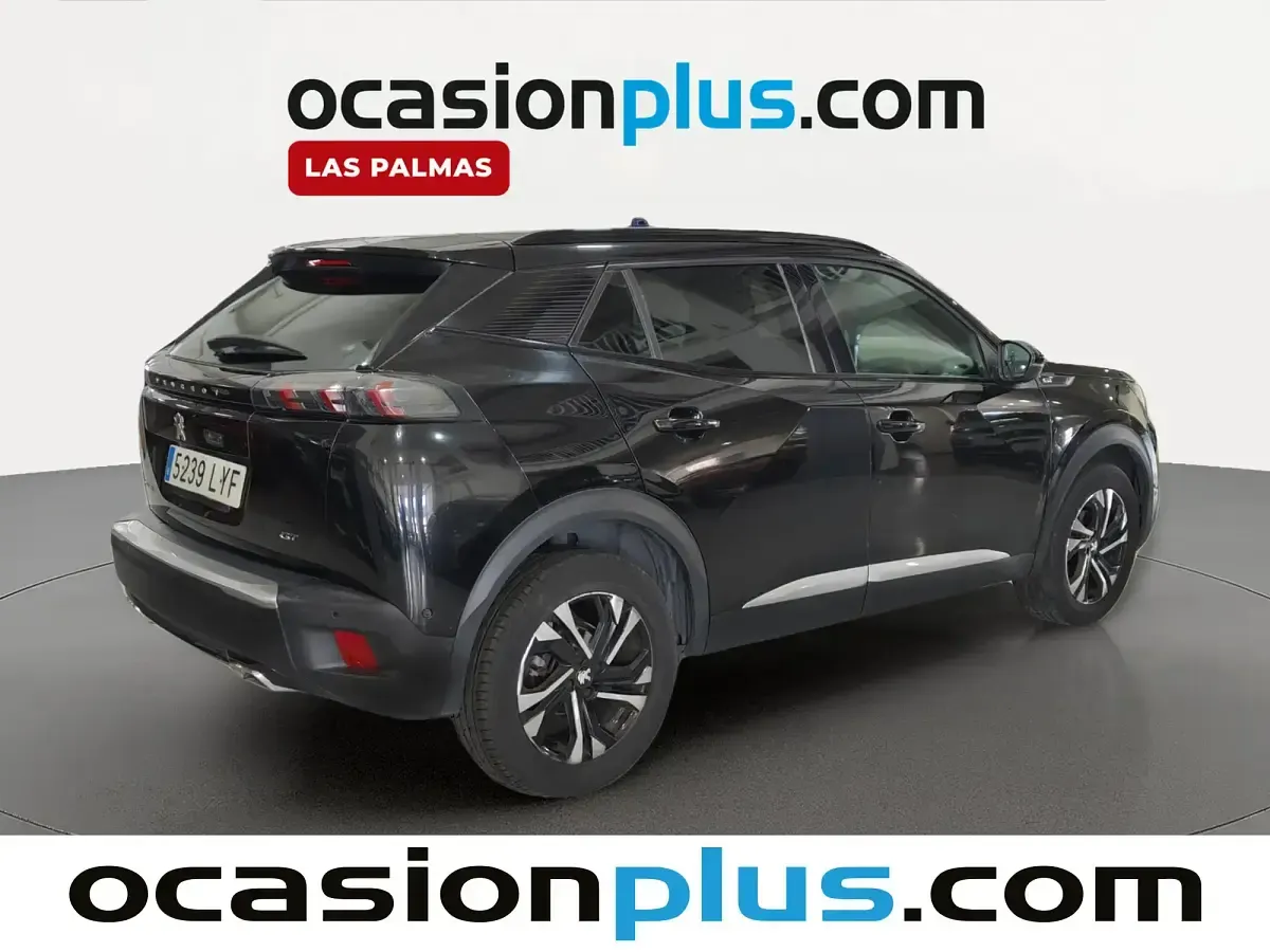 Usado Peugeot 2008 GT 130 CV (95 kW) 2022 Negro SUV