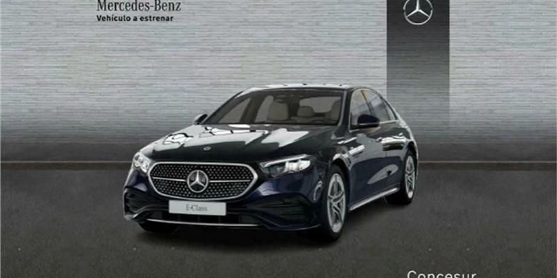 Azul Nuevo 2025 Mercedes E300 Berlina | 67.800 € (Buen precio) - Imagen 1/4