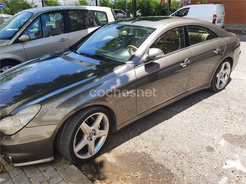 Beige Usado 2005 Mercedes CLS55 AMG AMG Berlina | 19.000 € - Imagen 1/4