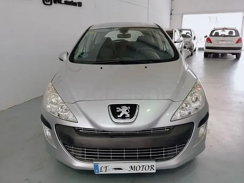 Usado Peugeot 308 Sport 120 CV (88 kW) 2008 Gris / plata Berlina