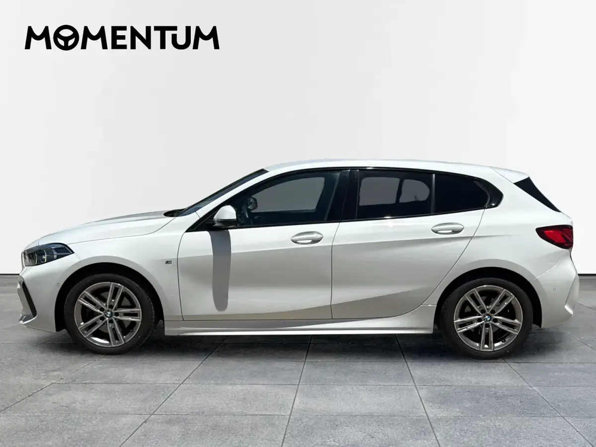 Usado BMW 118 Shadowline 150 CV (110 kW) 2023 Blanco Utilitario