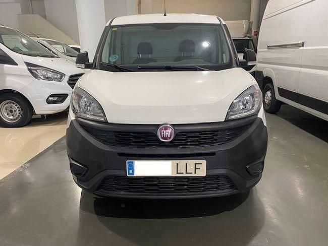 Usado Fiat Doblò 95 CV (69 kW) 2020 Blanco Monovolumen