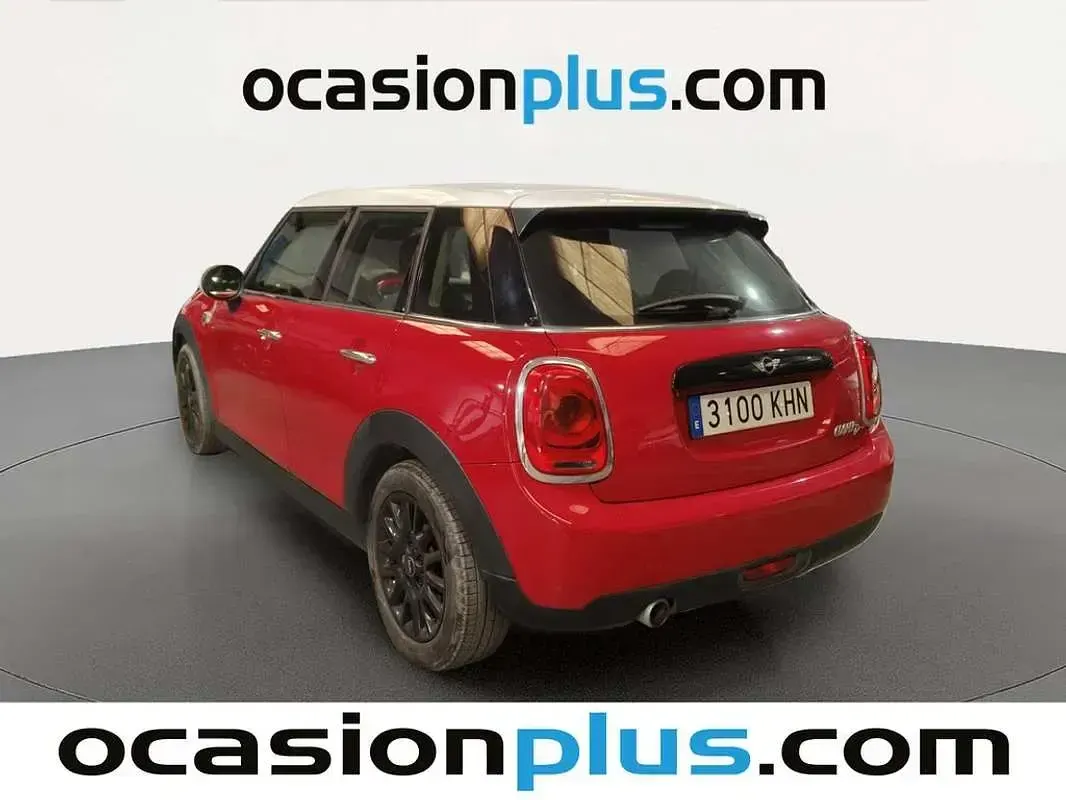 Usado Mini Cooper D 116 CV (85 kW) 2018 Rojo Utilitario