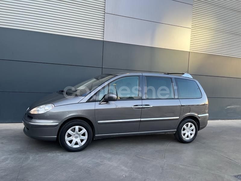 Gris / plata Usado 2012 Peugeot 807 Active Monovolumen | 6990 € (Precio justo) - Imagen 1/4