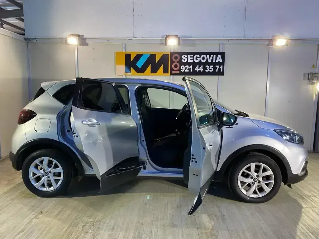Usado Renault Captur LIMITED 90 CV (66 kW) 2019 Gris SUV