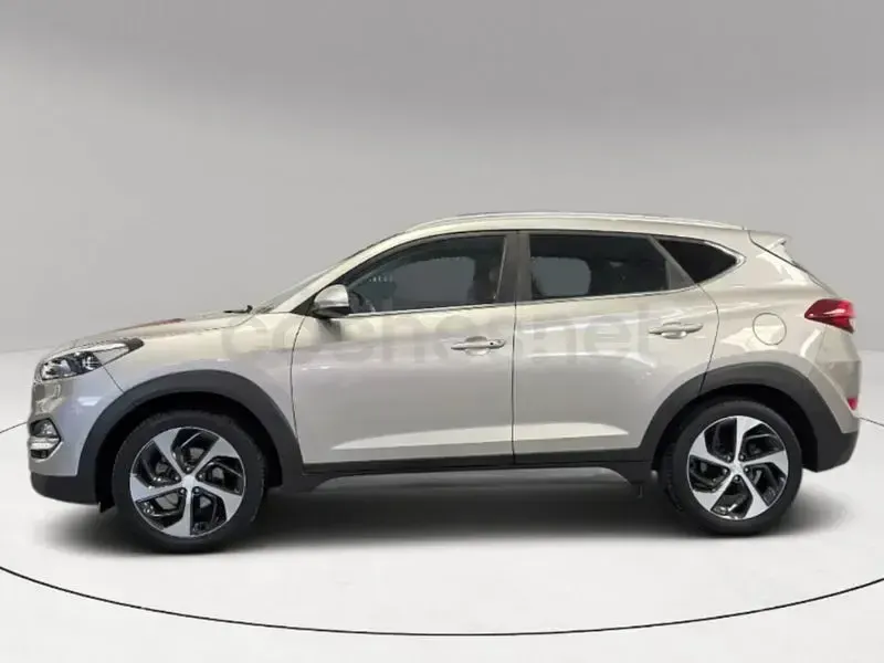 Usado Hyundai Tucson Style 176 CV (129 kW) 2016 Beige SUV