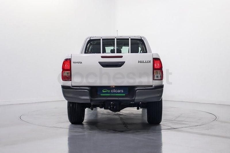 Usado Toyota HiLux 150 CV (110 kW) 2021 Blanco Recogida