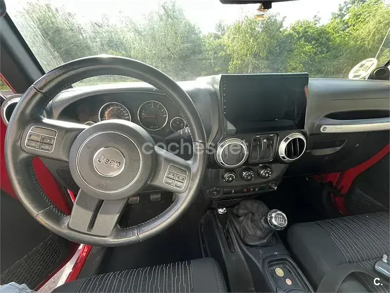 Usado Jeep Wrangler Sahara 200 CV (147 kW) 2011 Rojo SUV