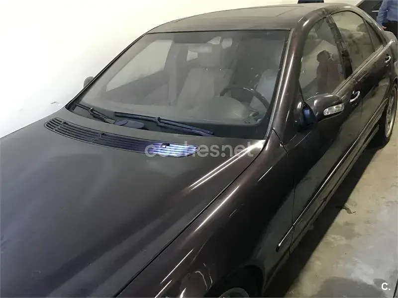 Usado Mercedes S400 250 CV (183 kW) 2001 Violeta / lila Berlina