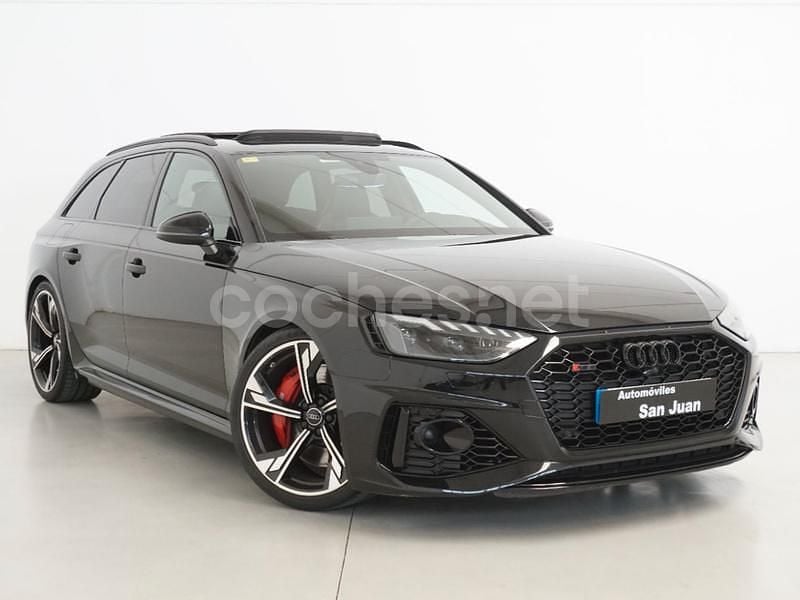 Negro Usado 2020 Audi RS4 Ambiente Familiar | 64.990 € (Un poco caro) - Imagen 1/4