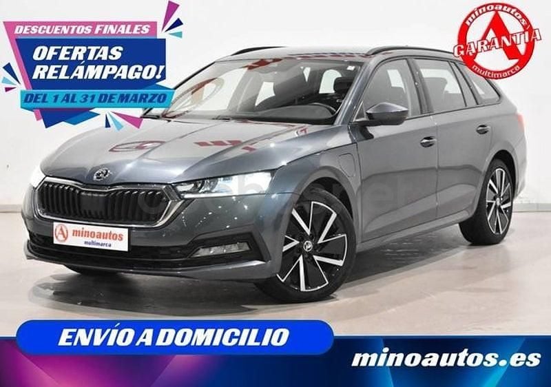 Usado Skoda Octavia Executive 207 CV (152 kW) 2021 Gris Familiar